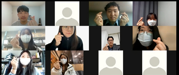 ▲ 한국제약바이오협회는 지난 7일 서울 방배동 협회 회관에서 한국 제약바이오산업 3기 청년기자단 해단식을 비대면 온라인 방식으로 진행했다고 8일 밝혔다.