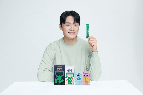 ▲ 동아제약의 프로바이오틱스 브랜드 락토바이브가 새로운 모델로 방송인 오상진을 발탁했다