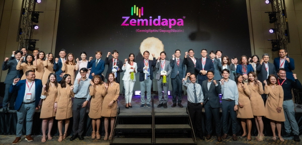 ▲ LG화학은 태국 방콕에서 한국, 태국, 필리핀 내분비내과 전문의 120여명을 대상으로 'Zemi-CONNECT Global' 심포지엄을 개최, 제미다파 태국 출시와 글로벌 사업 계획을 알렸다고 8일 밝혔다.