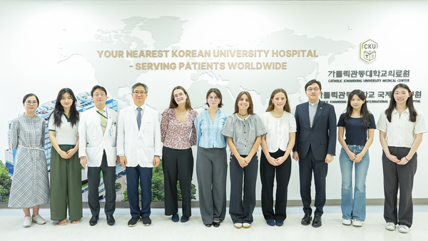 ▲ 국제성모병원이 프랑스 의대생들의 임상실습 수료식을 열었다.